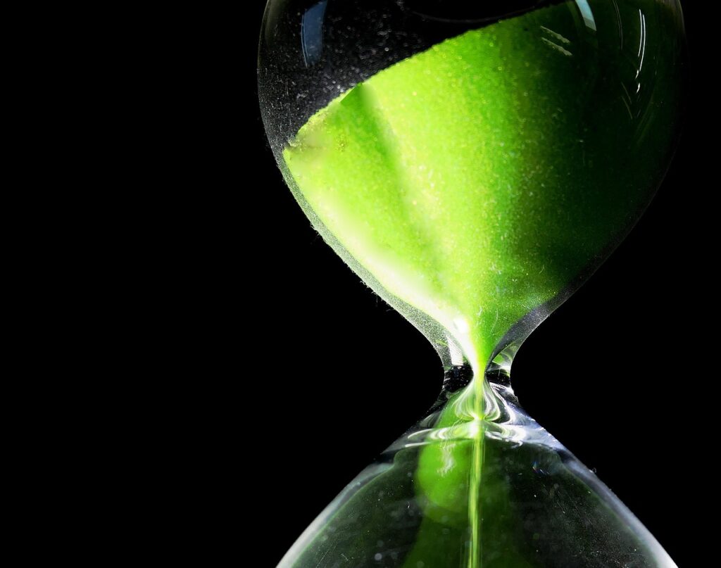 復縁を望むあなたに最適な連絡タイミングは占いでどう知る？